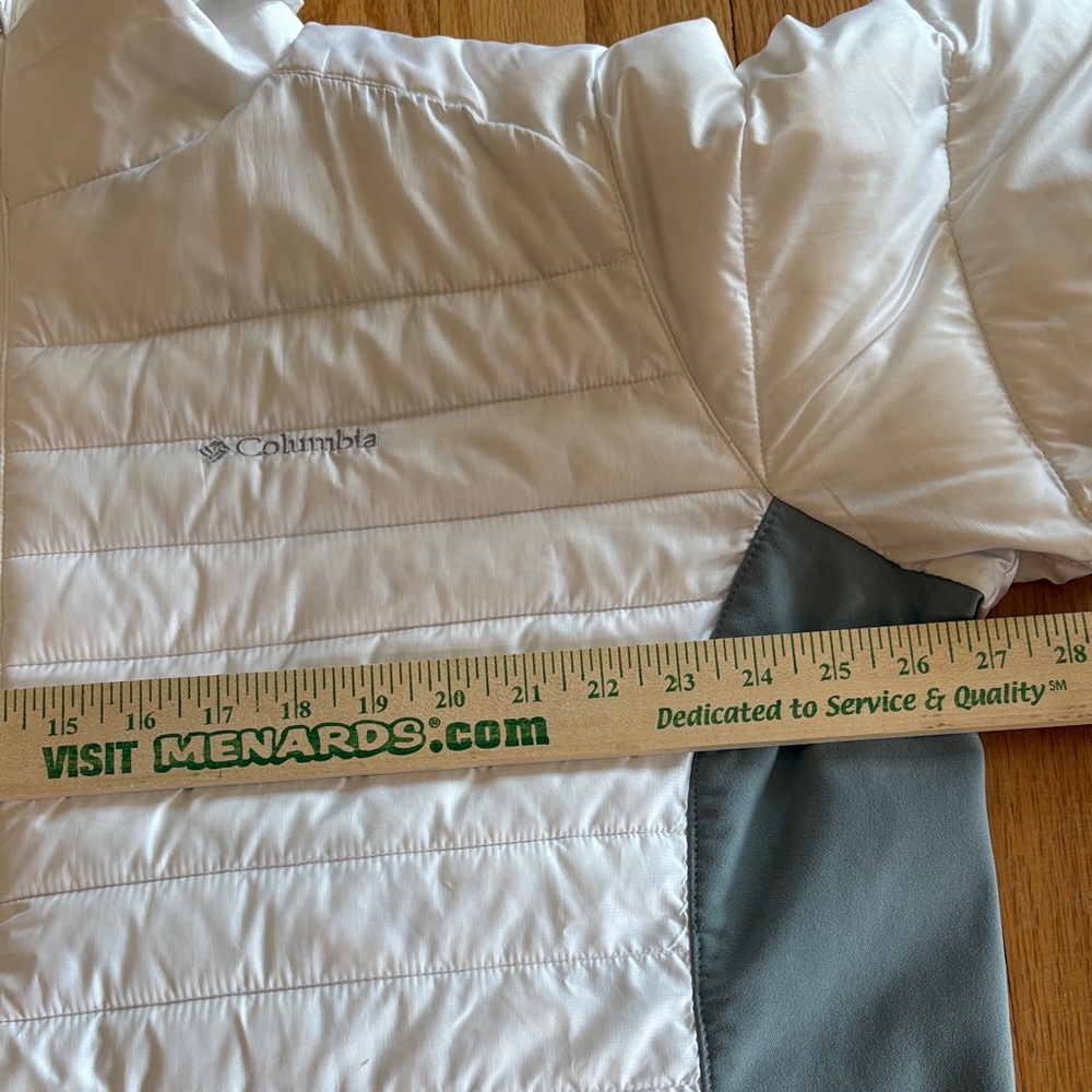 Columbia White and Gray Women's Puffer Jacket (Water Repellent)  SZ: 2X - Picture 13 of 15